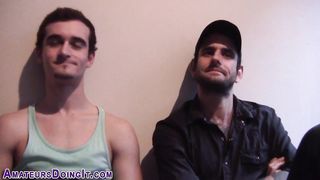 Watch Amateurs Get Hot and Heavy with a Muscle Hunk