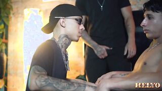 SURUBA COM OS GÊMEOS E COM O MANO, COLOCARAM AS three PIROCAS PRA JOGO