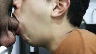 MY NEIGHBOR DEEPTHROATS MY MAN SAUSAGE IN THE KITCHEN AND THEN GETS NAILED