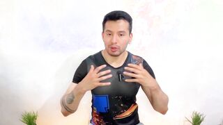 Colombian barber and 20-yr-elder stud having hook-up no condom