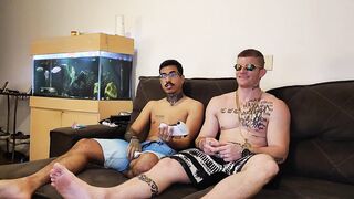 2 hetero dudes making out