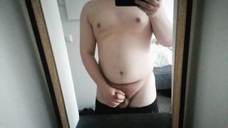 nineteen-Yr-Older faps off in front of a mirror