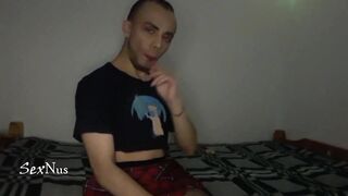 I like to blow the candy highly rich