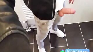 Amateur Cam Hand job with a Phat Stiffy