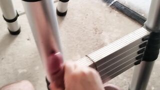 o coleca de munca sa masturbat colegul de munca in la pauza de cafea