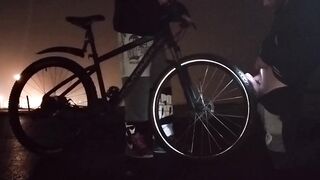 un baiat care la masturbat pe un peak pe strada la ora five;00 dimneata in 2022