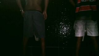 Gave Up Observing the Game to Have a Bathtub with the Stranger