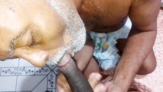 GOLDEN RAIN BATHTUB.