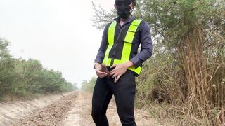 Thai Engineer jack off and popshot in public.