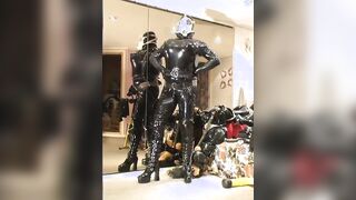 Roxina2005RubberFetishShow270205XL.WMV