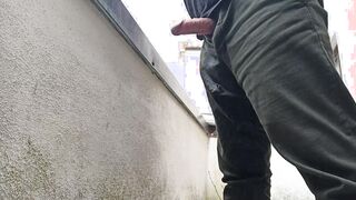 pissing in my trousers seeing from the balcony